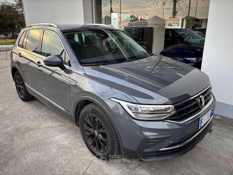 Usata VW Tiguan Elegance 150 CV (110 kW) 2022 Grigio SUV