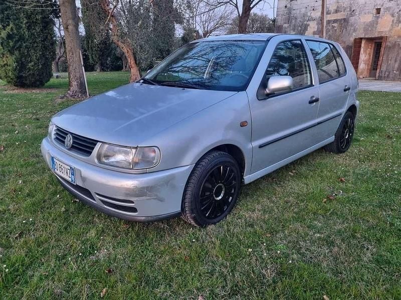 Usata VW Polo Comfortline 60 CV (44 kW) 1999 Berlina