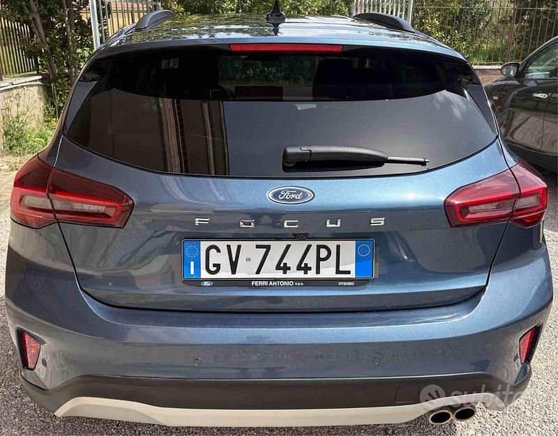 Usata Ford Focus Active 125 CV (91 kW) 2024 Blu Berlina