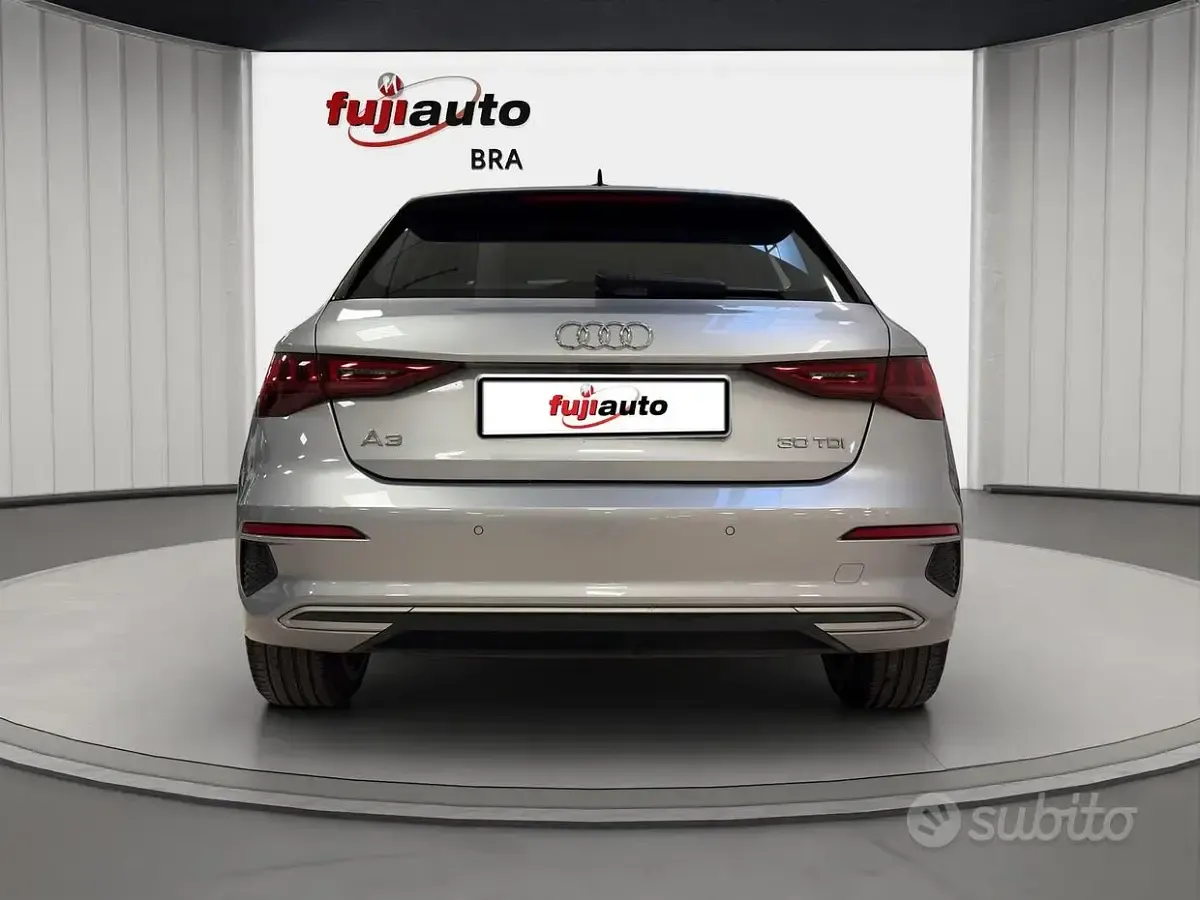 Usata Audi A3 Advanced 116 CV (85 kW) 2020 Grigio Berlina