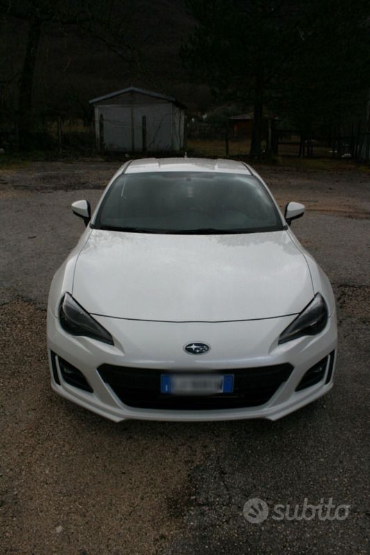 Usata Subaru BRZ 200 CV (147 kW) 2014 Bianco Coupé