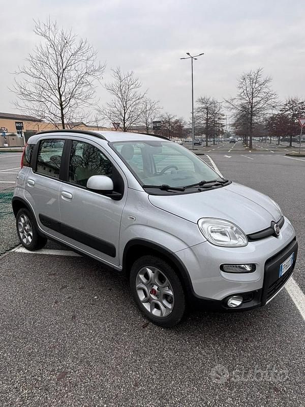 Usata Fiat Panda 4x4 Climbing 75 CV (55 kW) 2013 Grigio Utilitaria