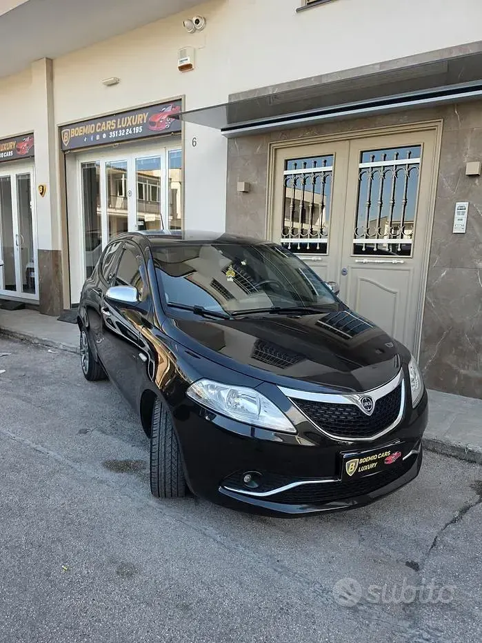 Usata Lancia Ypsilon S 95 CV (69 kW) 2016 Nero Utilitaria