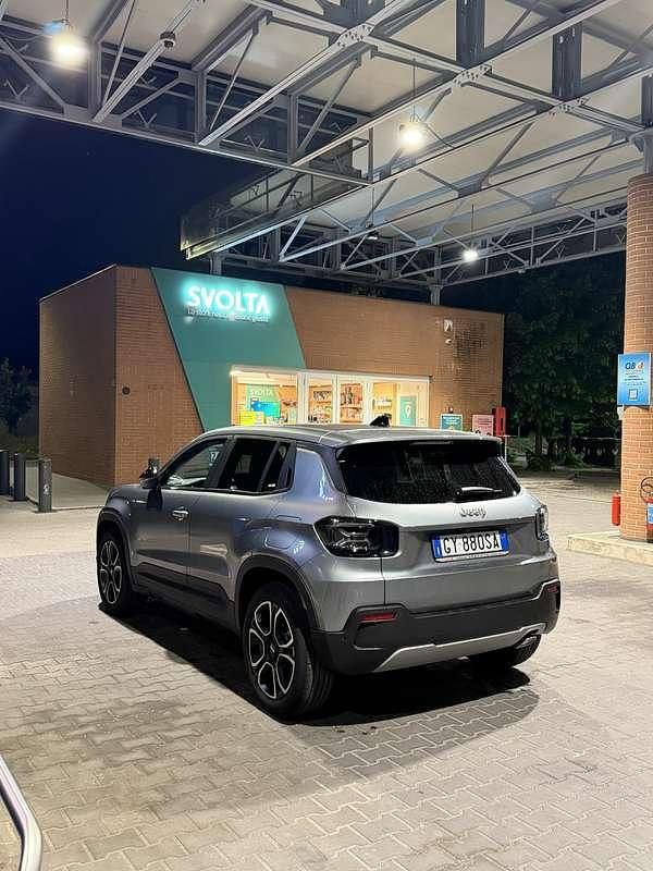 Occasion Jeep Avenger Summit 99 PK (72 kW) 2025 Grijs SUV