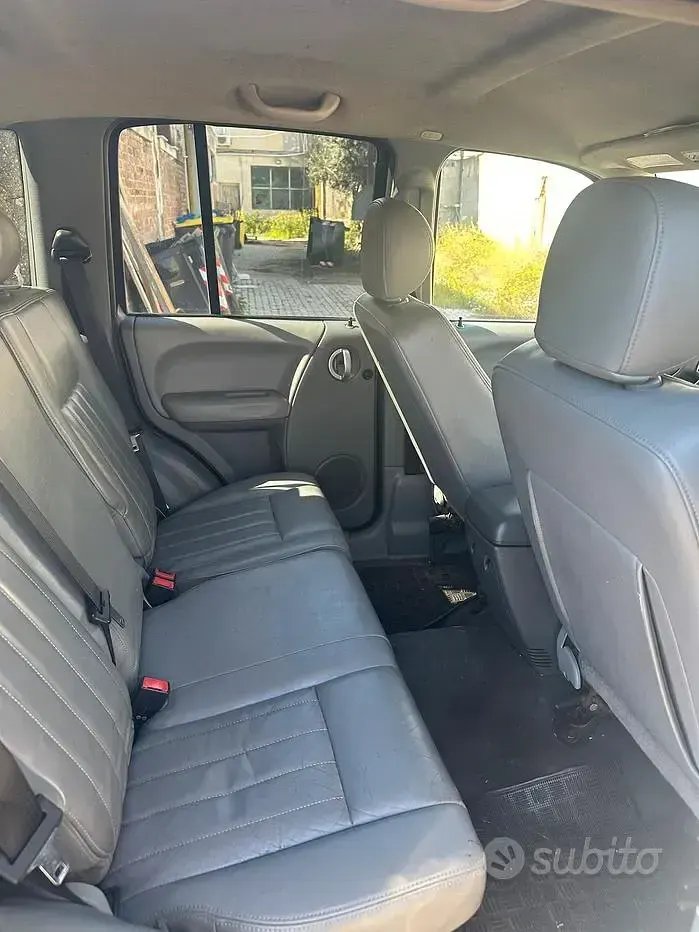 Usata Jeep Cherokee 2007 Blu SUV