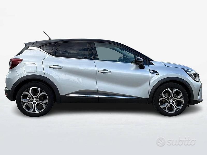 Usata Renault Captur Intens 145 CV (106 kW) 2022 Grigio magnete+tetto nero etoile SUV