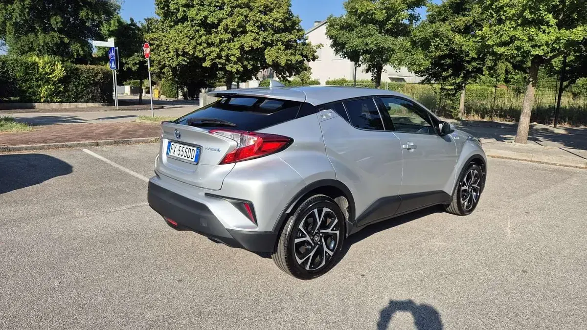Usata Toyota C-HR Trend 98 CV (72 kW) 2019 SUV