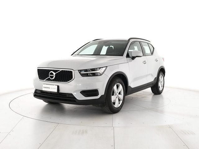 Usata Volvo XC40 Momentum 129 CV (94 kW) 2021 Bianco SUV