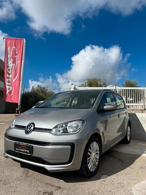 Usata VW up! Move 65 CV (47 kW) 2022 Grigio Utilitaria