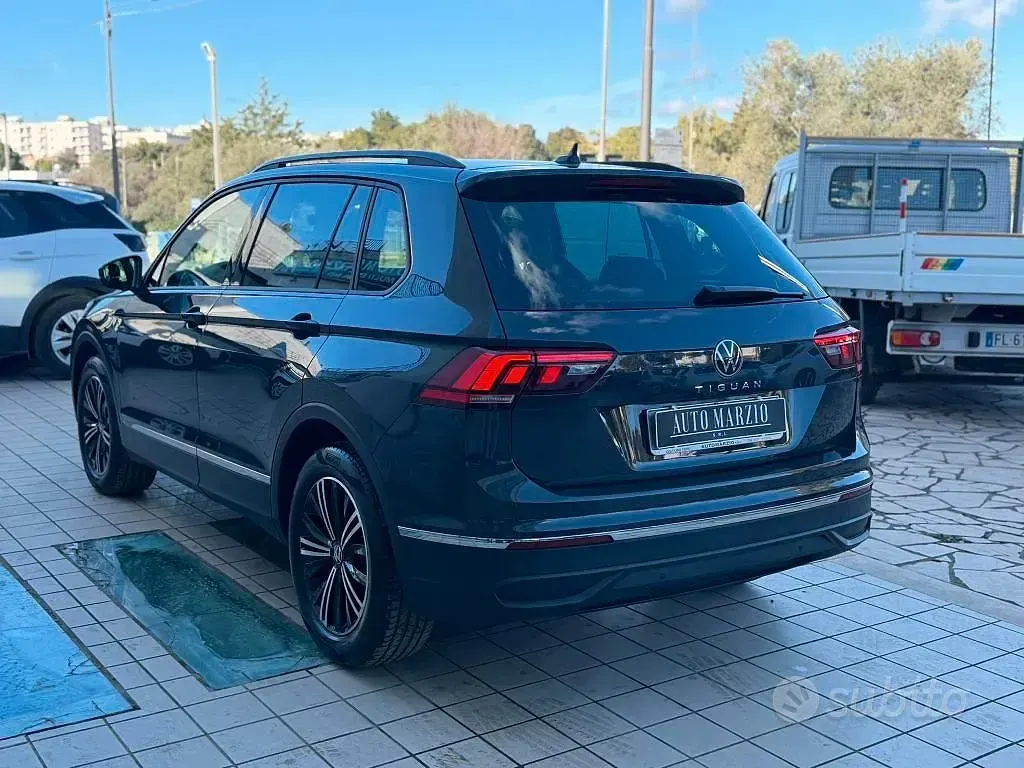 Usata VW Tiguan Life 122 CV (89 kW) 2022 Grigio SUV