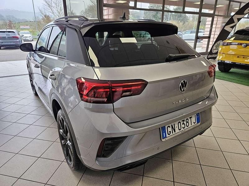Usata VW T-Roc R-line 116 CV (85 kW) 2023 Argento SUV