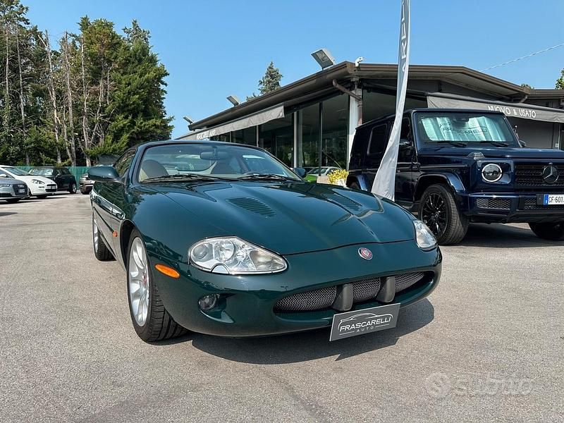 Usata Jaguar XKR 363 CV (266 kW) 1999 Verde Coupé