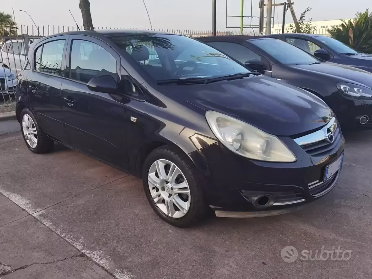 Usata Opel Corsa Club 75 CV (55 kW) 2007 Utilitaria