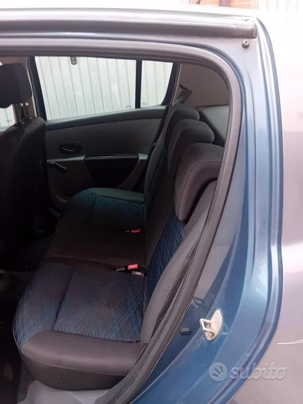 Usata Renault Clio II 65 CV (47 kW) 2007 Berlina