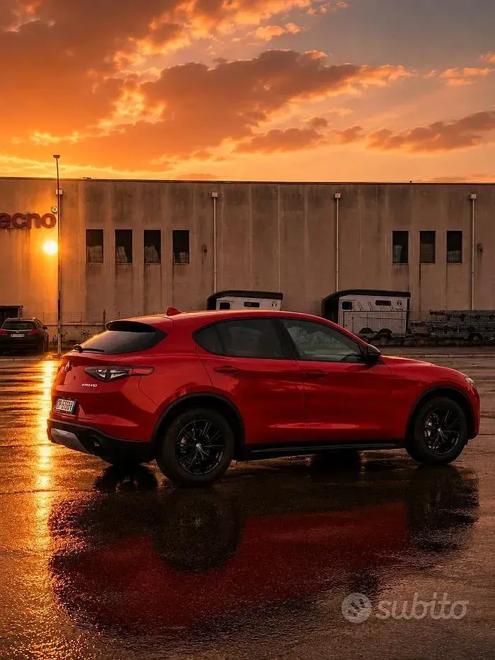 Usata Alfa Romeo Stelvio Super 160 CV (117 kW) 2023 Rosso SUV