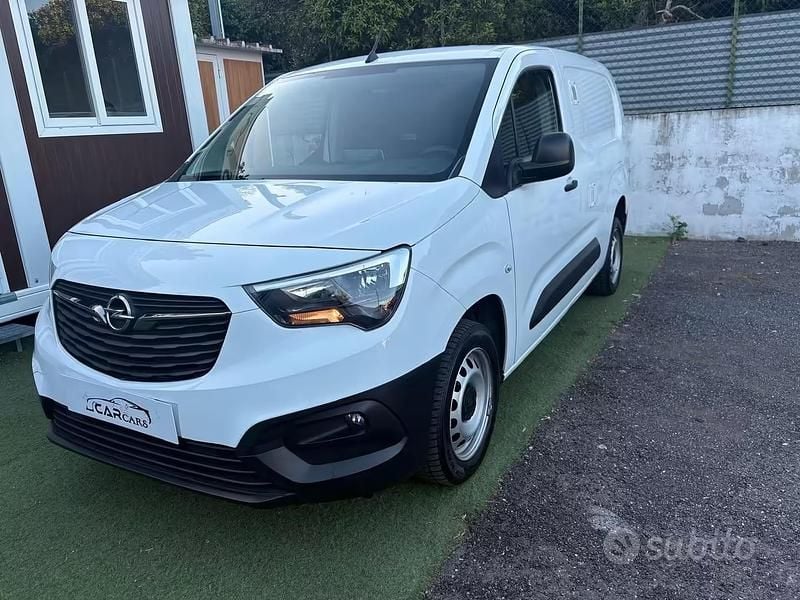 Usata Opel Combo 102 CV (75 kW) 2022 Bianco Monovolume