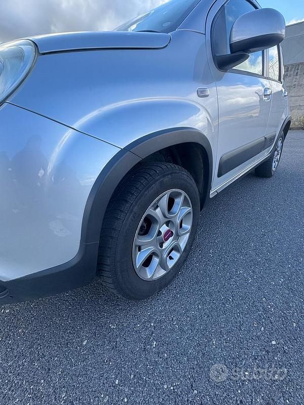 Usata Fiat Panda 4x4 S 74 CV (54 kW) 2013 Grigio Utilitaria