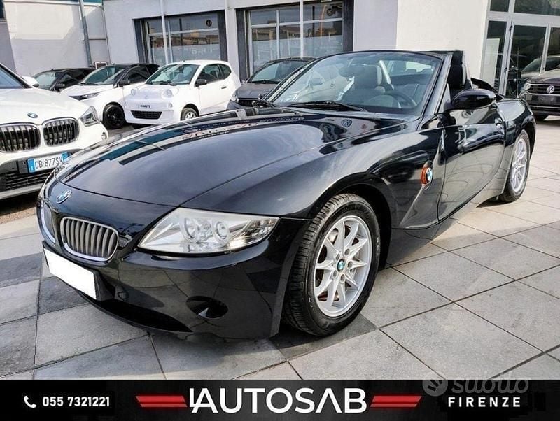 Nero Usata 2005 BMW Z4 Efficient Dynamics Cabrio | 10.400 € (Super prezzo) - Immagine 1/4