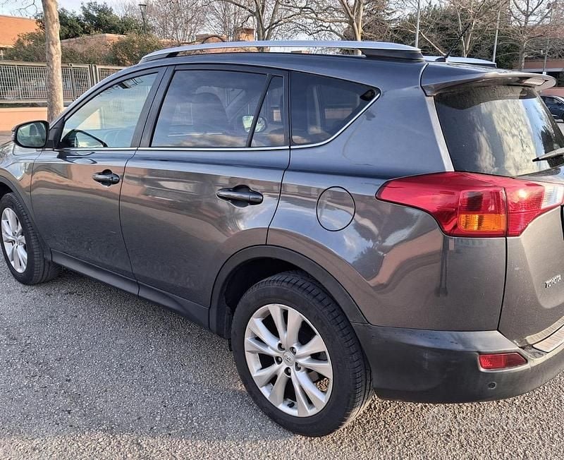 Usata Toyota RAV4 Lounge 2013 Grigio SUV