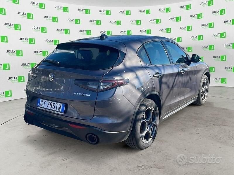 Usata Alfa Romeo Stelvio Veloce 160 CV (117 kW) 2025 Grigio SUV