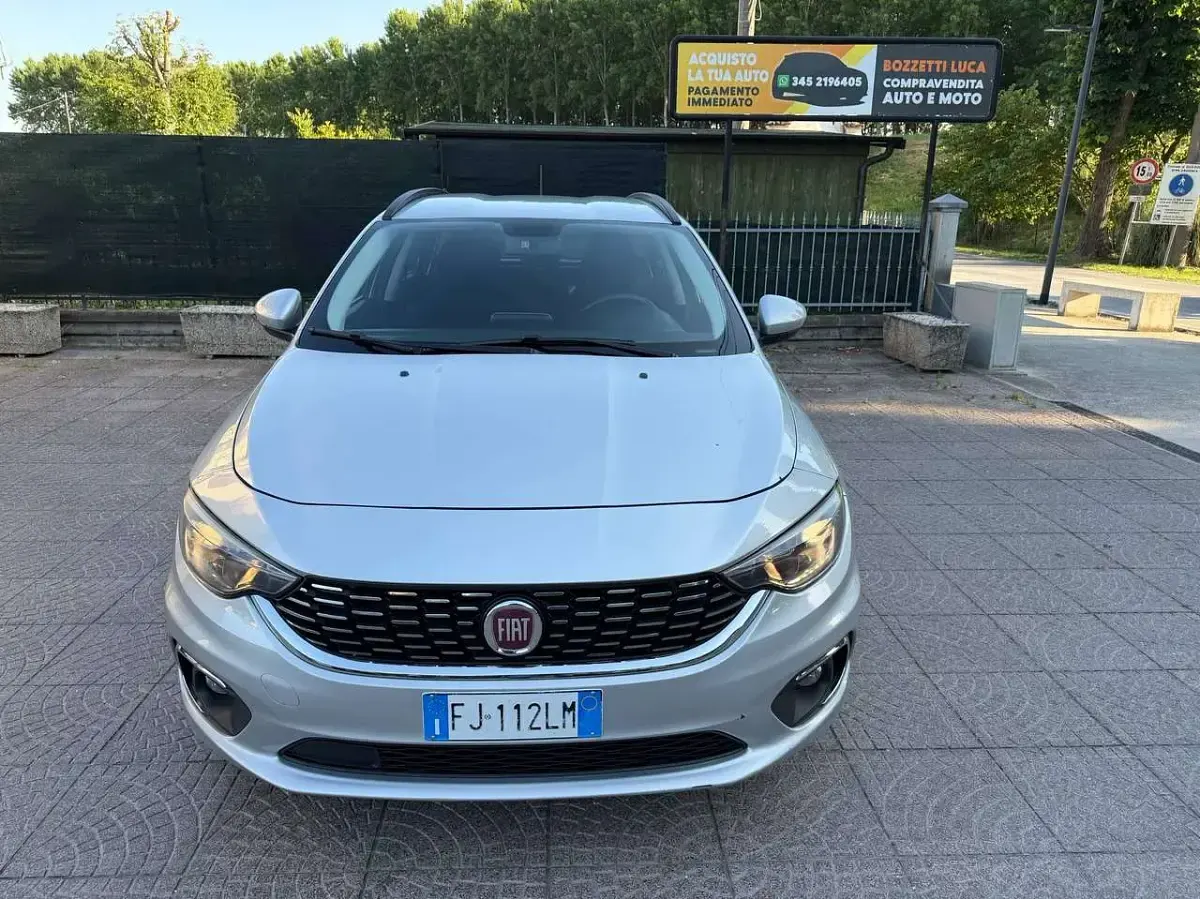 Usata Fiat Tipo Lounge 120 CV (88 kW) 2017 Argento Station wagon