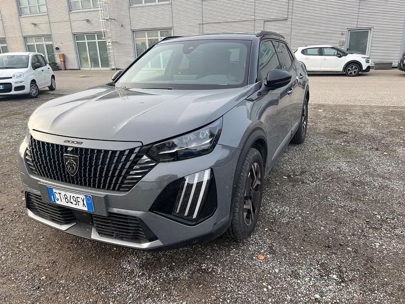 Usata Peugeot 2008 GT 131 CV (96 kW) 2024 Grigio SUV