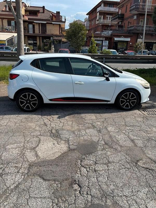 Usata Renault Clio IV 90 CV (66 kW) 2014 Bianco Utilitaria