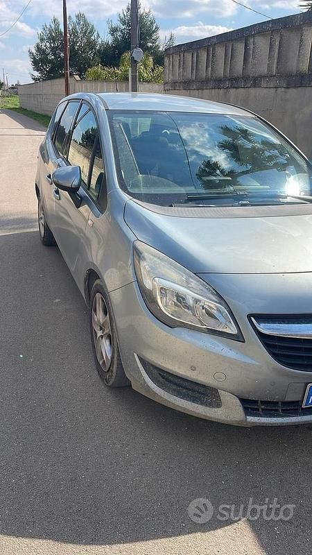 Usata Opel Meriva 120 CV (88 kW) 2014 Grigio Monovolume