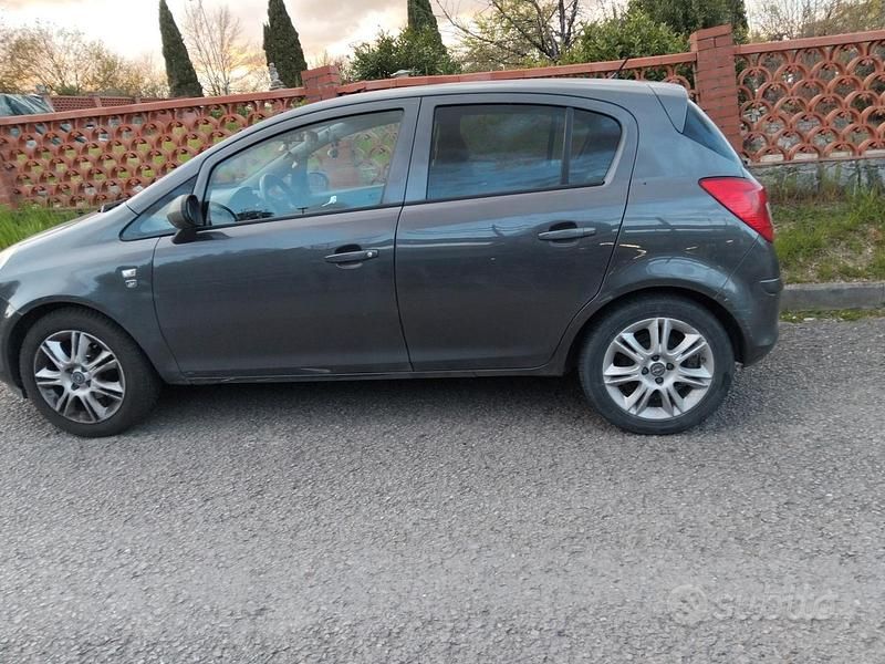 Occasion Opel Corsa 85 ch (62 kW) 2011 Gris Citadine