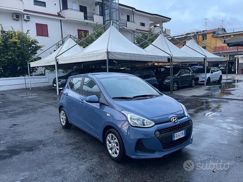 Usata Hyundai i10 66 CV (48 kW) 2018 Blu Utilitaria