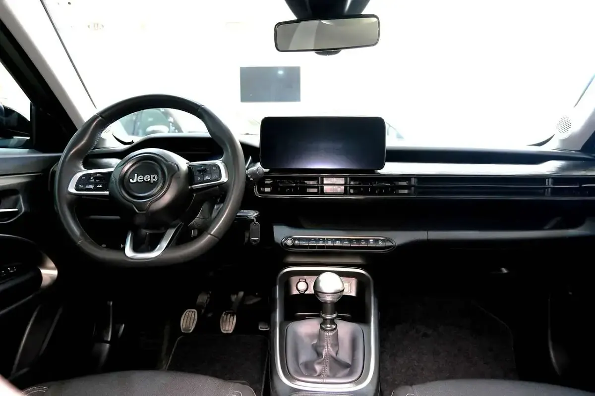 Usata Jeep Avenger Altitude 101 CV (74 kW) 2023 Nero SUV
