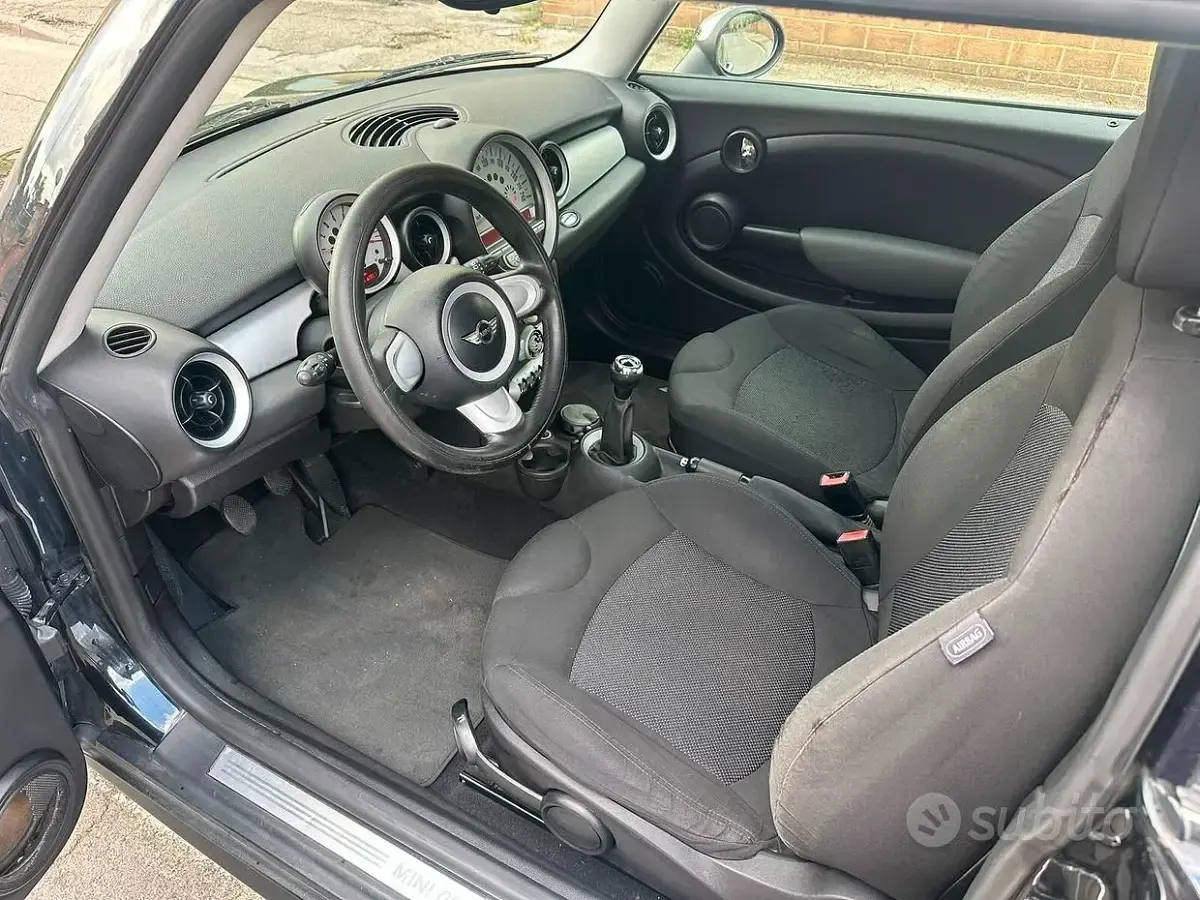 Usata Mini ONE 95 CV (69 kW) 2007 Nero Utilitaria