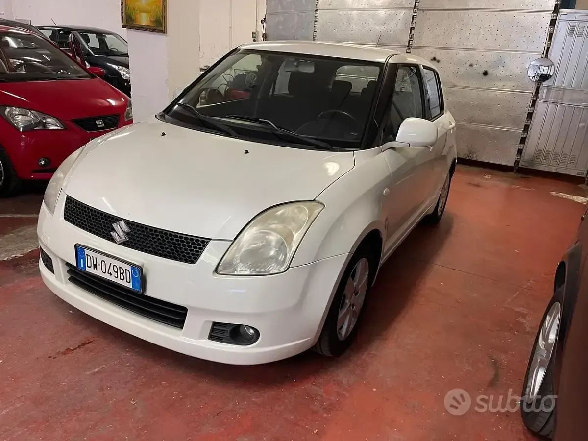 Usata Suzuki Swift GL 92 CV (67 kW) 2009 Bianco Utilitaria