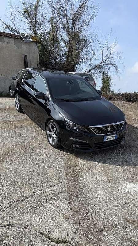 Usata Peugeot 308 GT-line 131 CV (96 kW) 2021 Nero Berlina