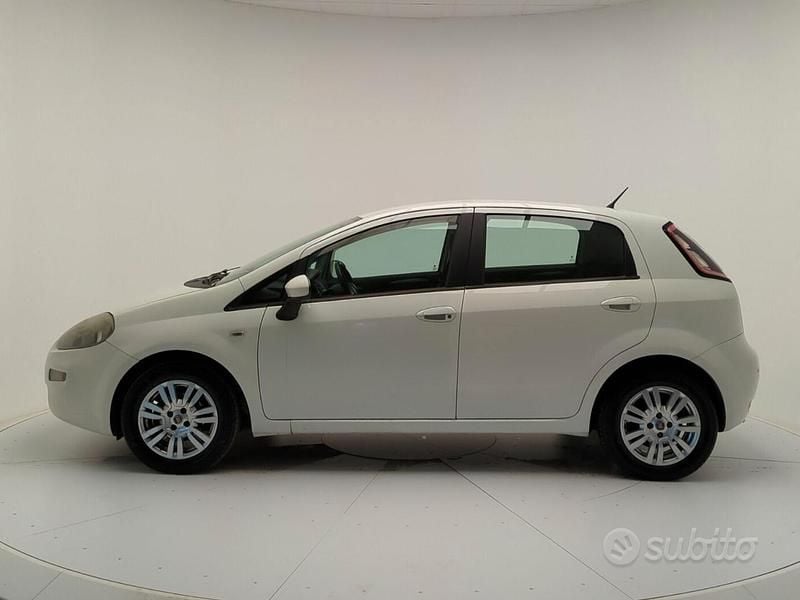 Usata Fiat Punto Street 77 CV (56 kW) 2016 Bianco Utilitaria