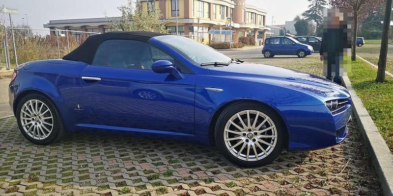 Usata Alfa Romeo Spider Exclusive 185 CV (136 kW) 2007 Blu/azzurro Cabrio