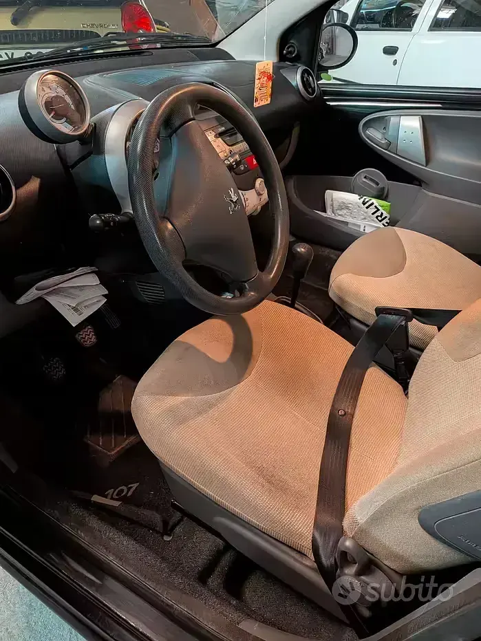 Usata Peugeot 107 68 CV (50 kW) 2008 Nero Utilitaria