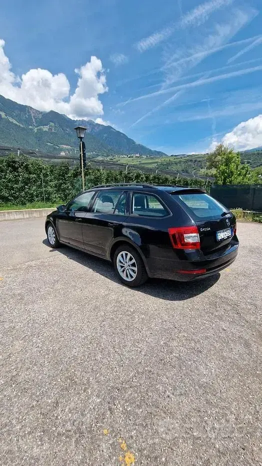 Usata Skoda Octavia Executive 150 CV (110 kW) 2017 Nero Station wagon