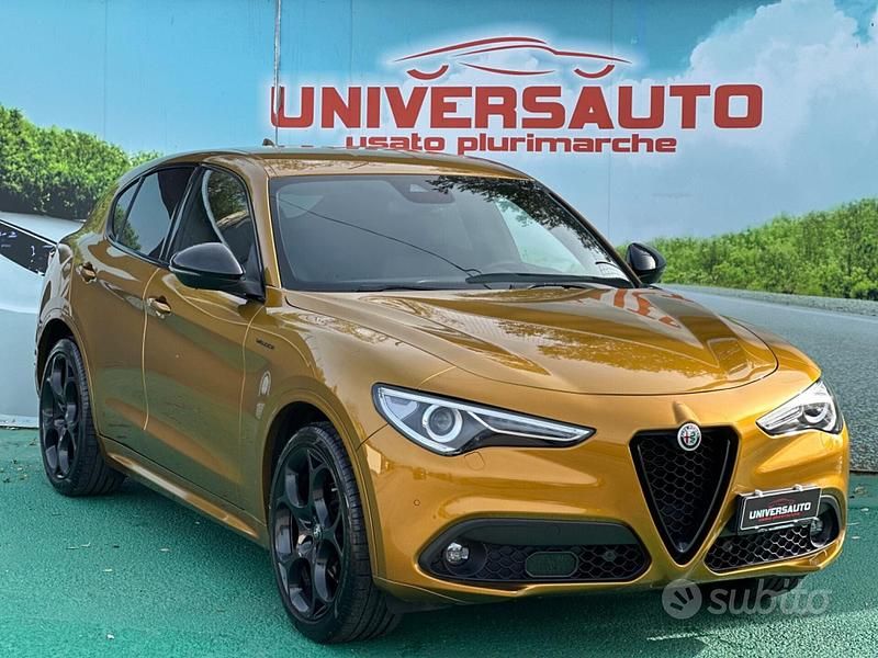 Usata Alfa Romeo Stelvio Veloce 210 CV (154 kW) 2021 Giallo SUV