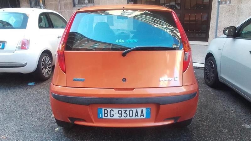 Usata Fiat Punto 59 CV (43 kW) 2002 Arancione Utilitaria
