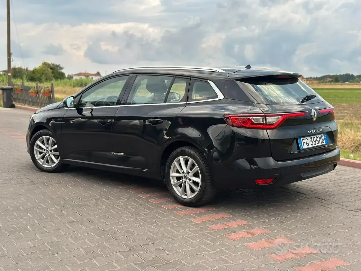 Usata Renault Mégane GrandTour 110 CV (80 kW) 2016 Nero Station wagon