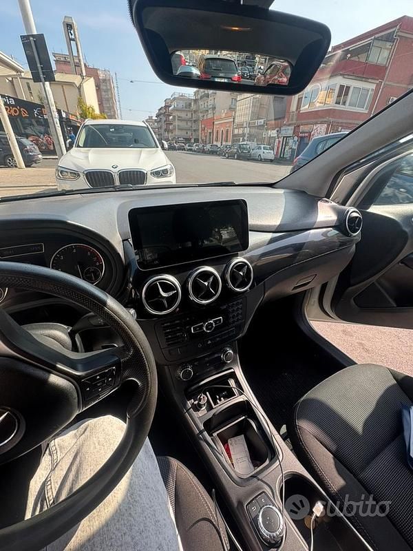 Usata Mercedes B180 2012 Monovolume