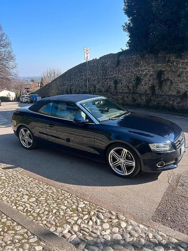 Usata Audi A5 Cabriolet 160 CV (117 kW) 2010 Blu/azzurro Cabrio
