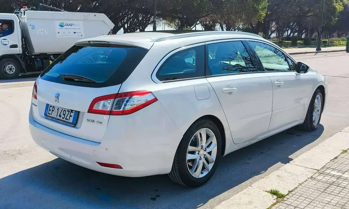 Usata Peugeot 508 SW Business-Line 140 CV (102 kW) 2013 Station wagon