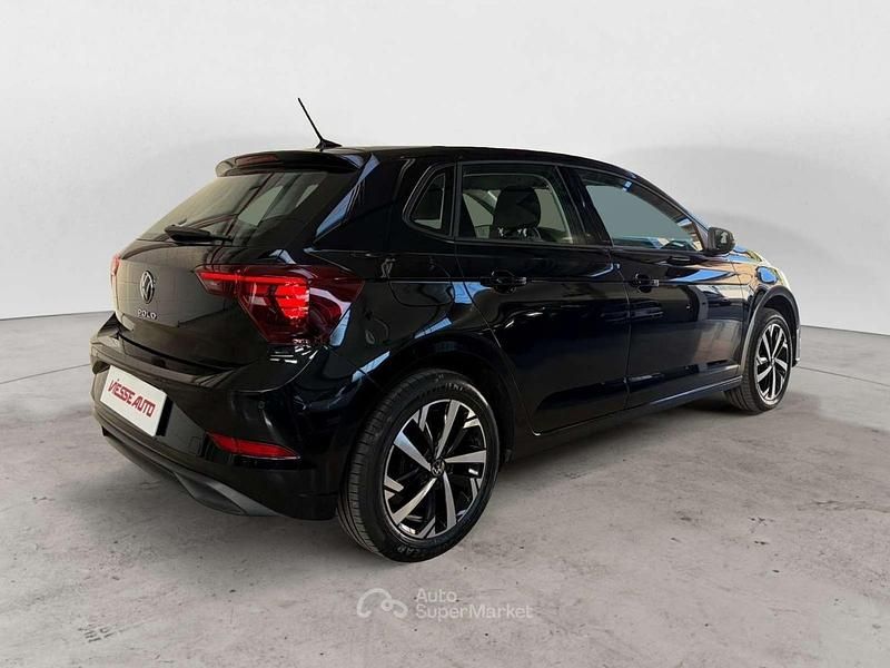 Usata VW Polo Life 80 CV (58 kW) 2023 Nero metallizzato Utilitaria