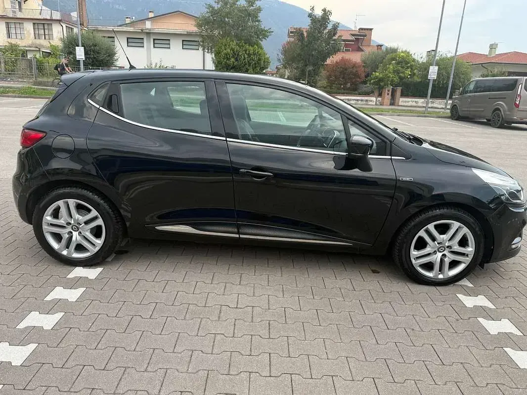 Usata Renault Clio IV 75 CV (55 kW) 2018 Nero Berlina