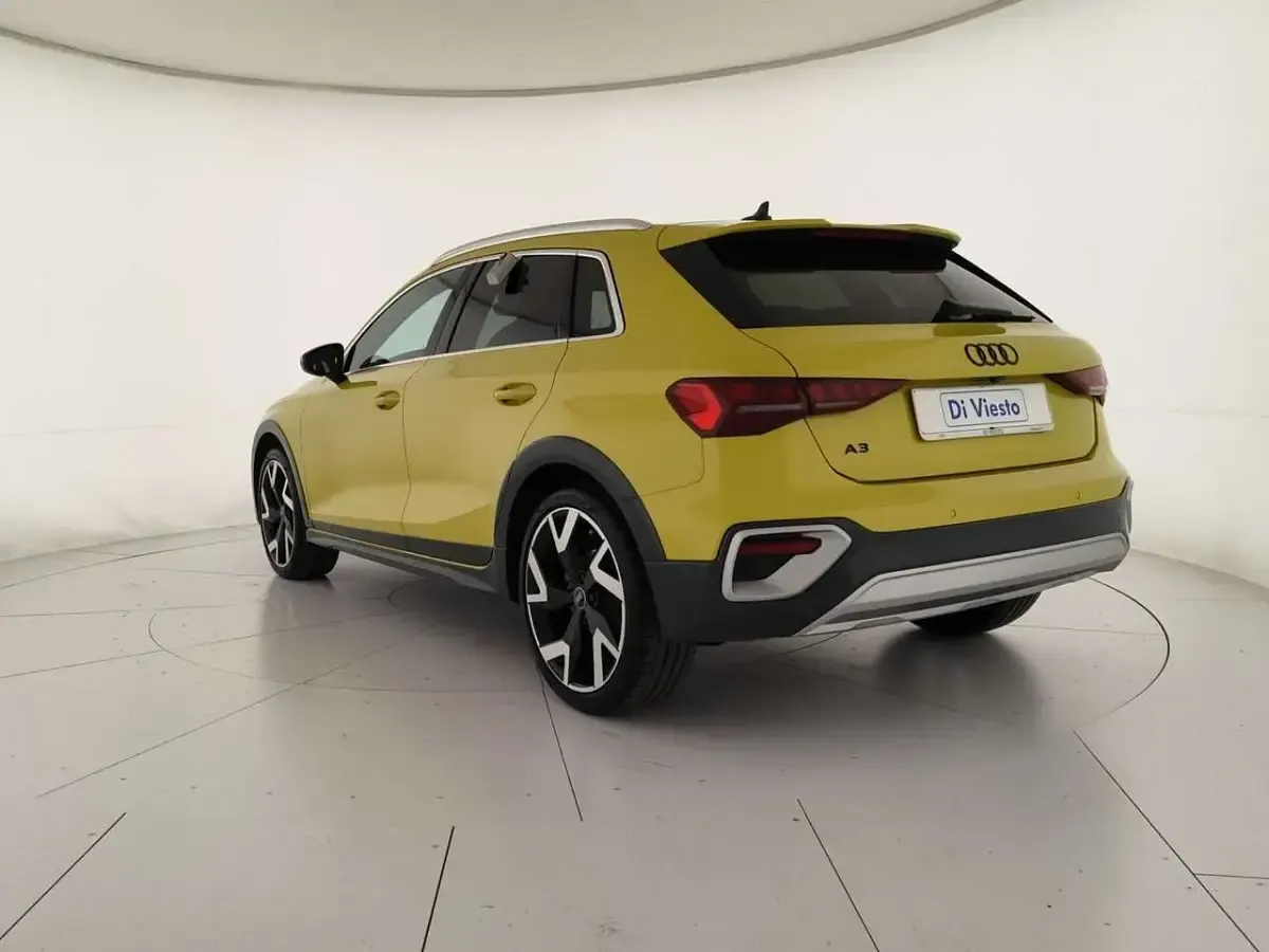 Usata Audi A3 Ambiente 150 CV (110 kW) 2025 Giallo pitone Berlina