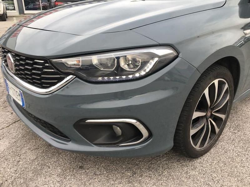 Usata Fiat Tipo Lounge 120 CV (88 kW) 2018 Grigio Berlina