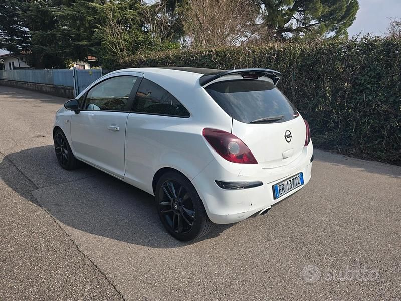 Usata Opel Corsa 95 CV (69 kW) 2014 Bianco Utilitaria