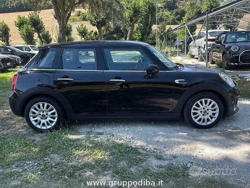 Usata Mini Cooper D 116 CV (85 kW) 2016 Nero Utilitaria